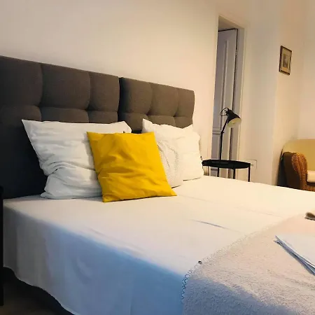 Konukevi Galeria Panzio 3*