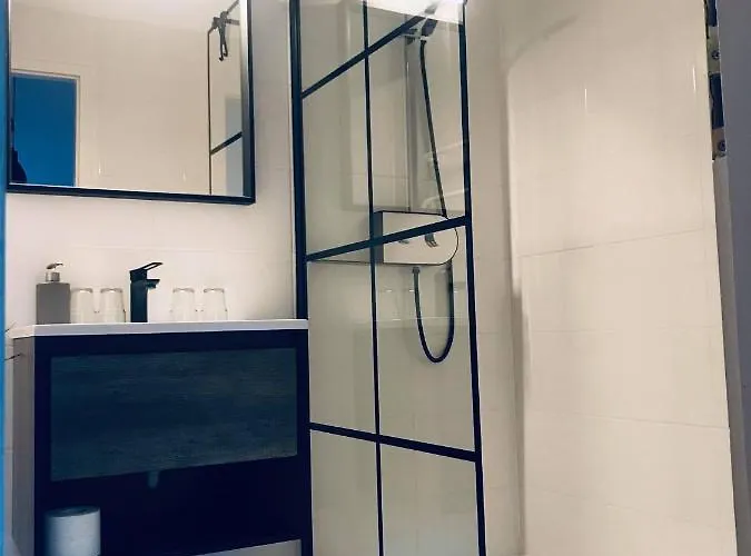 בית הארחה Galeria Panzio 3*