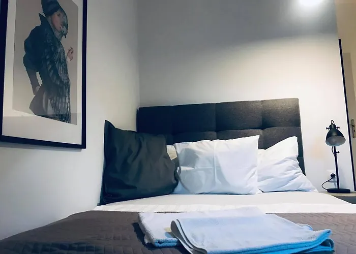 Galeria Panzio בית הארחה 3*